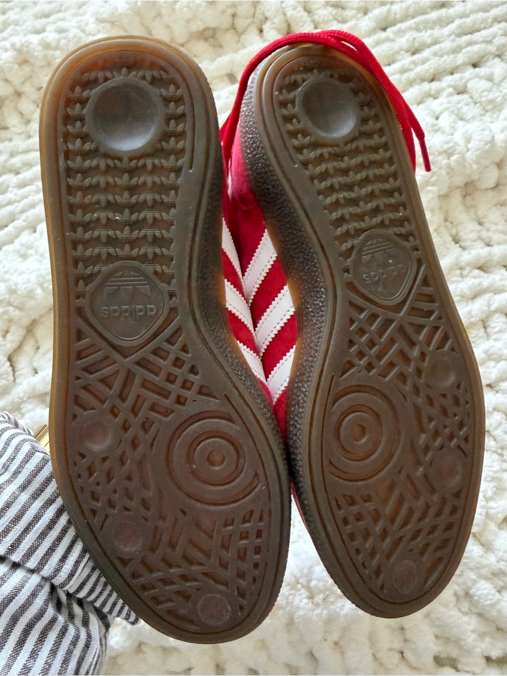 adidas red suede Spezial sneakers with white stripes - Picture 2 of 7